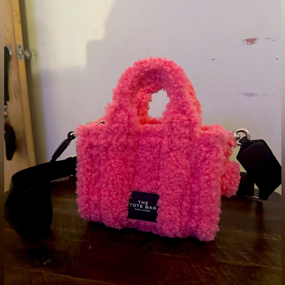 Marc Jacobs The Tote Bag in PINK TEDDY!!!